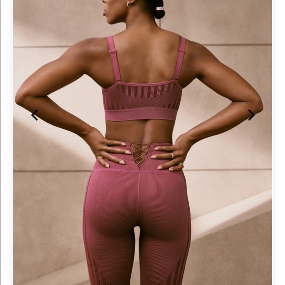 Fabletics by Kelly Rowland- Conquer outfit 💪 - Picture 6 of 6
